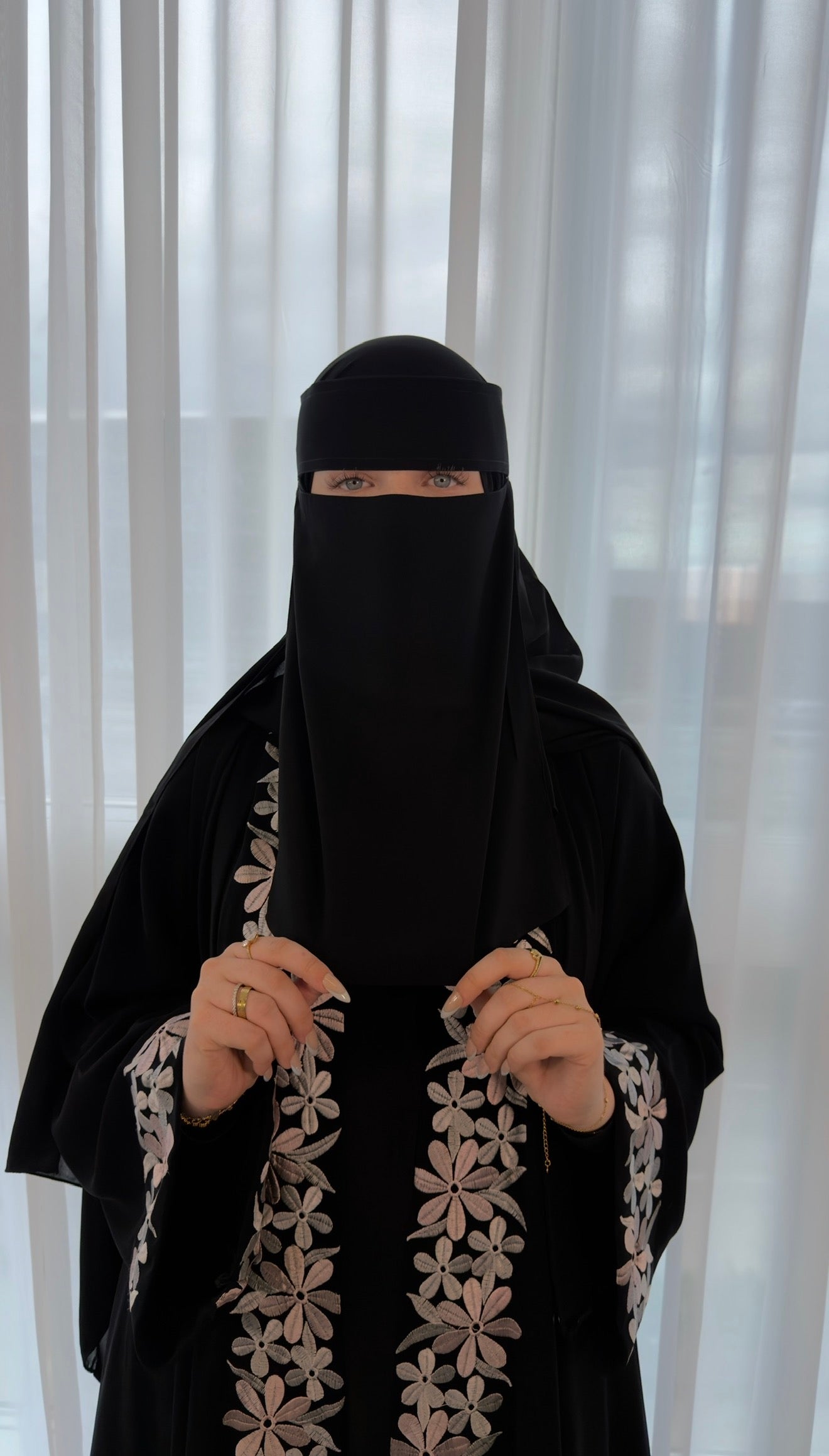 MARWA Niqab – Long Length with Back Clip – Black Veil